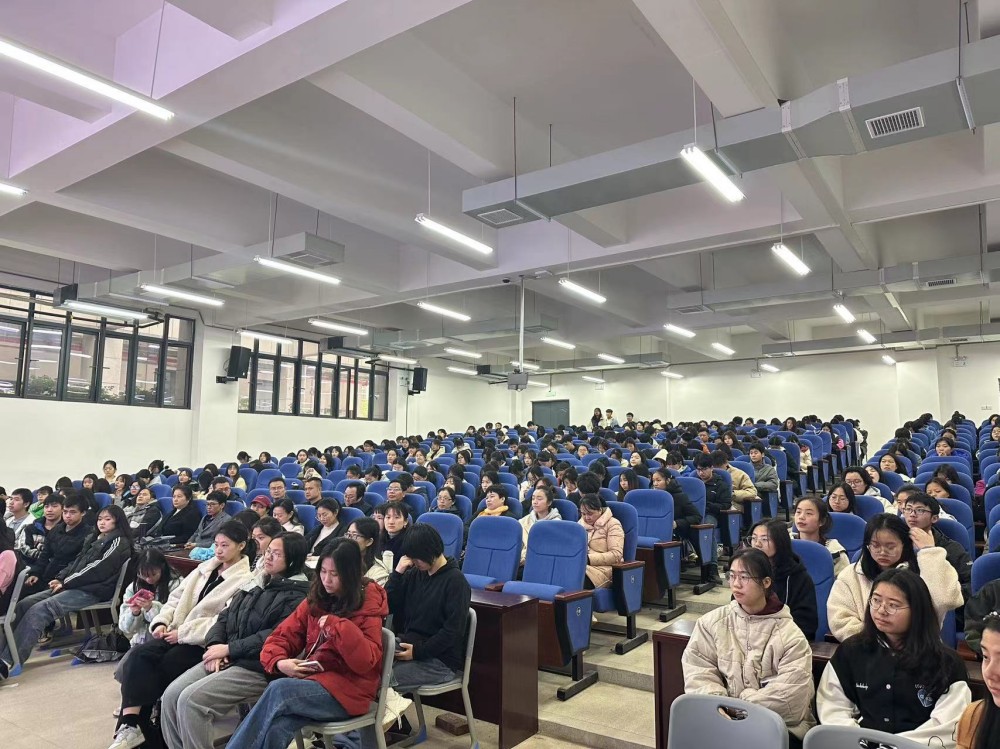 清風(fēng)氣正抓三風(fēng)，比學(xué)趕超傲群雄 ----數(shù)信系舉行三風(fēng)建設(shè)專(zhuān)項(xiàng)整治活動(dòng)動(dòng)員大會(huì)
