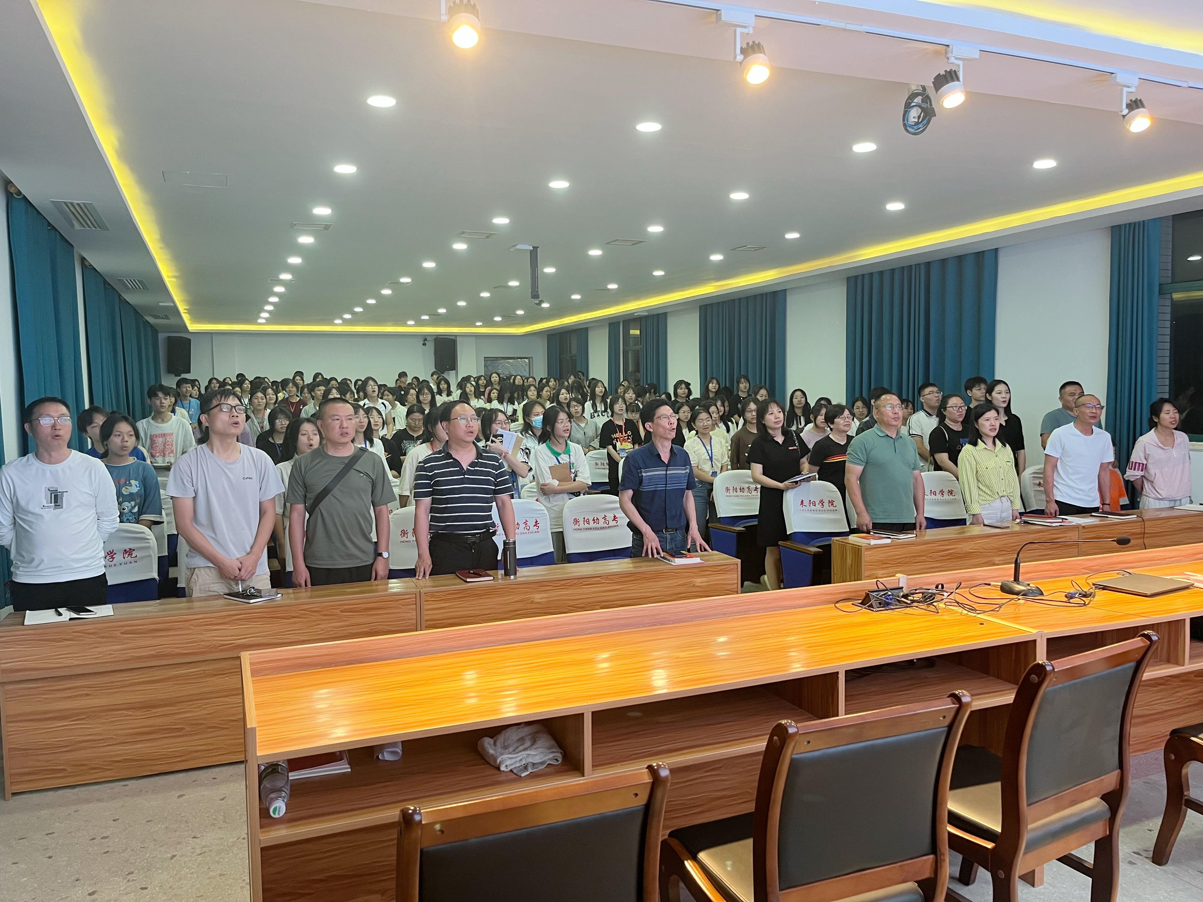以黨建促團建，將主題教育走深走實